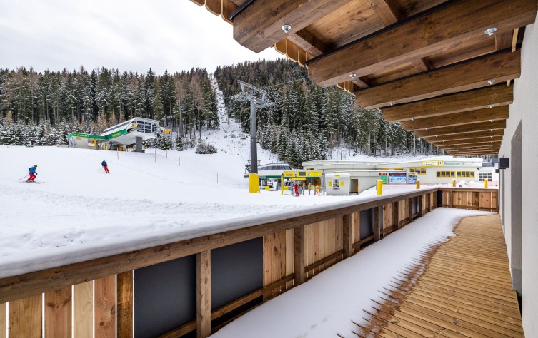 Doppelzimmer Franzl mit Ausblick auf die Skipiste in Schladming